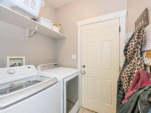 1375 Algonkin Rd, Duncan, BC - Indoor Photo Showing Laundry Room