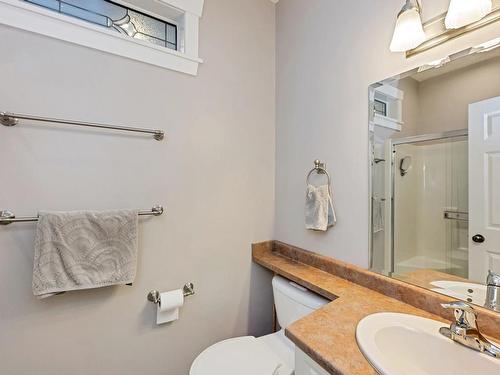 1375 Algonkin Rd, Duncan, BC - Indoor Photo Showing Bathroom