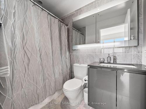 3810-115 Mcmahon Dr, Toronto, ON - Indoor Photo Showing Bathroom