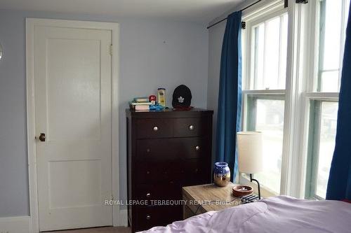 24 Henry St, Barrie, ON - Indoor Photo Showing Bedroom