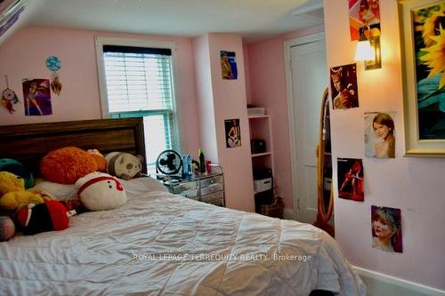24 Henry St, Barrie, ON - Indoor Photo Showing Bedroom
