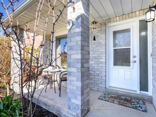 356 Lisa Marie Dr, Orangeville, ON - Outdoor With Facade