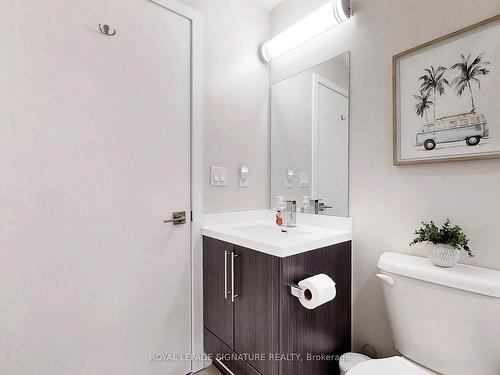 503-2081 Fairview St, Burlington, ON - Indoor Photo Showing Bathroom