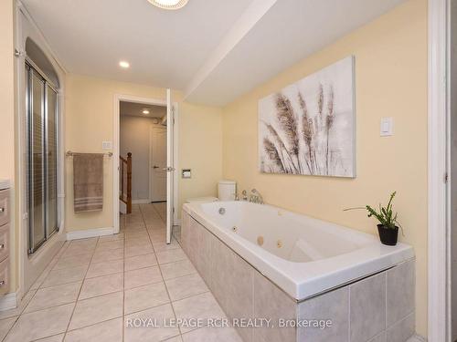 348557 15 Sideroad, Mono, ON - Indoor Photo Showing Bathroom