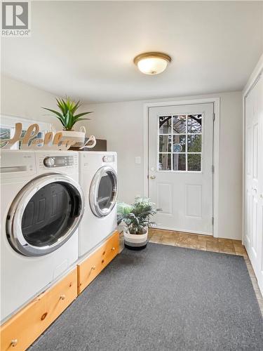 15959 Highway 540, Burpee And Mills, ON - Indoor Photo Showing Laundry Room
