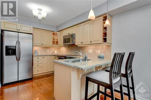 78 Hawktree Ridge, Ottawa, ON - Indoor Photo Showing Kitchen