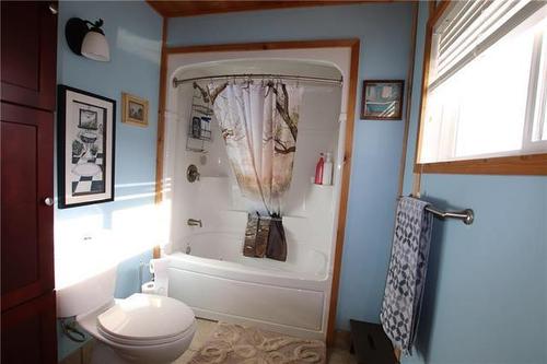 12 Red Deer River Road, Swan River, MB - Indoor Photo Showing Bathroom