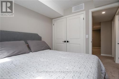 41 - 253 Chapel Hill Drive, Kitchener, ON - Indoor Photo Showing Bedroom