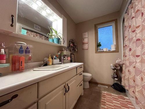 1200 Second Street E, Fort Frances, ON - Indoor Photo Showing Bathroom