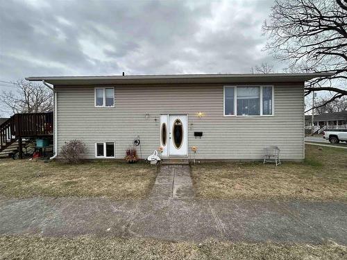 1200 Second Street E, Fort Frances, ON - Outdoor