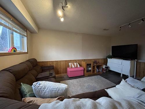 1200 Second Street E, Fort Frances, ON - Indoor Photo Showing Living Room