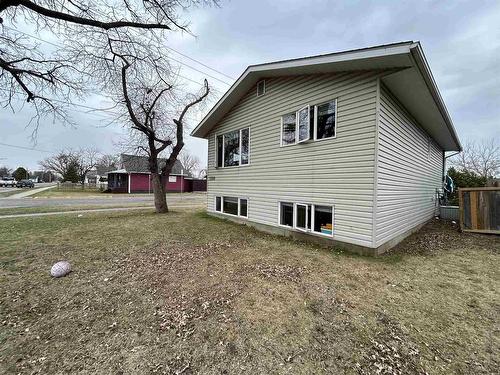 1200 Second Street E, Fort Frances, ON - Outdoor