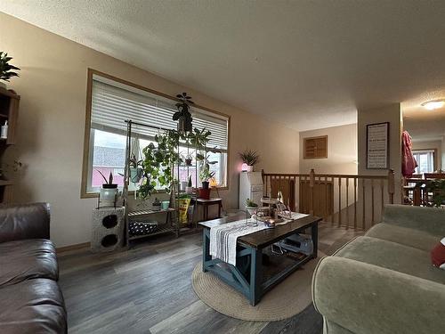 1200 Second Street E, Fort Frances, ON - Indoor Photo Showing Living Room