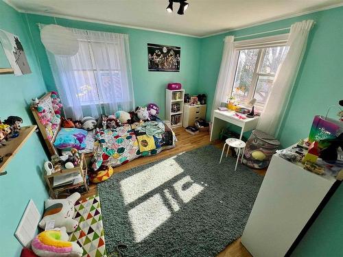 209 Winnipeg Avenue, Thunder Bay, ON - Indoor Photo Showing Bedroom