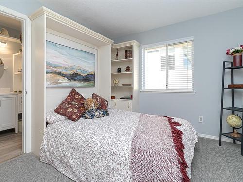 3446 Arbutus Dr South, Cobble Hill, BC - Indoor Photo Showing Bedroom