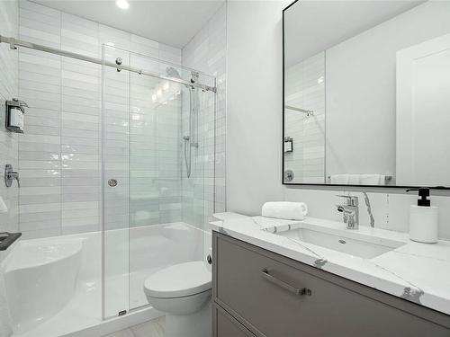 12-9022 Clarkson Ave, Black Creek, BC - Indoor Photo Showing Bathroom