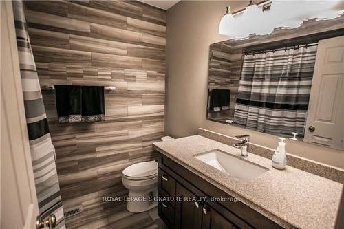 6517 Warbler Lane, Mississauga, ON - Indoor Photo Showing Bathroom