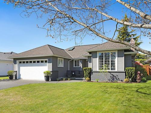 3120 Crown Isle Dr, Courtenay, BC - Outdoor With Facade