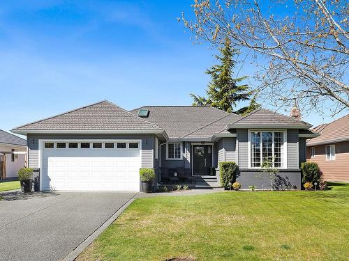 3120 Crown Isle Dr, Courtenay, BC - Outdoor With Facade