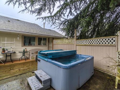 217 Howard Ave, Nanaimo, BC - Outdoor With Deck Patio Veranda