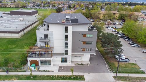 307-1083 Klo Road, Kelowna, BC - Outdoor