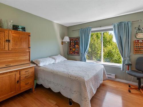 406-1750 Atkinson Street, Penticton, BC - Indoor Photo Showing Bedroom