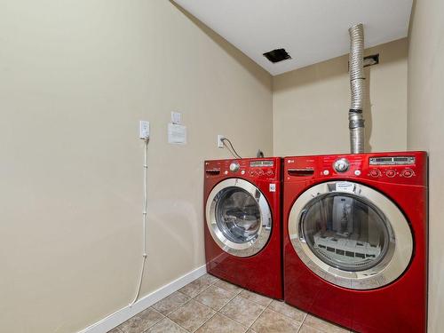 1125 Gregory Road, West Kelowna, BC - Indoor Photo Showing Laundry Room