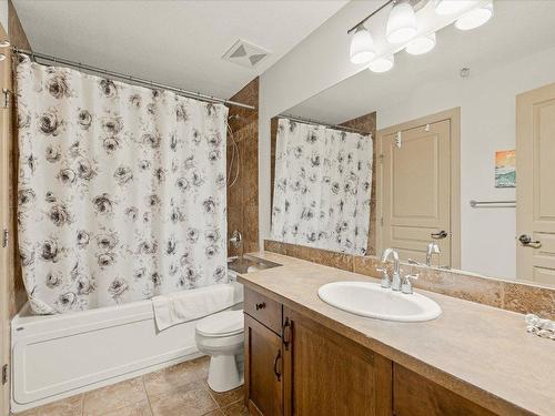 325-654 Cook Road, Kelowna, BC - Indoor Photo Showing Bathroom