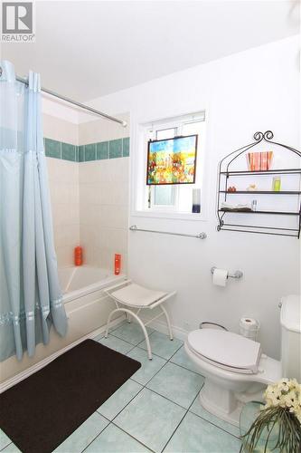75 Sparks Avenue, Kitimat, BC - Indoor Photo Showing Bathroom