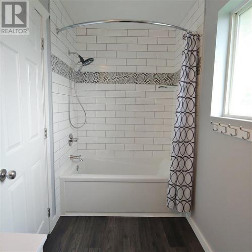 135 Baxter Avenue, Kitimat, BC - Indoor Photo Showing Bathroom