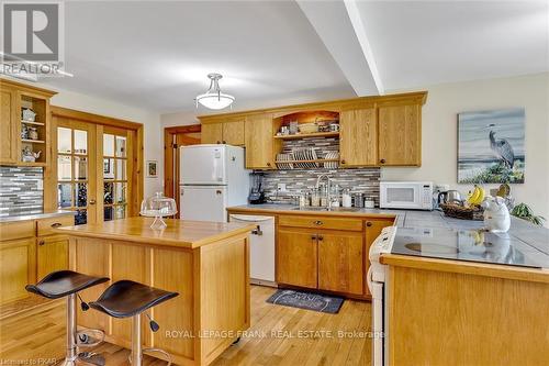 318 Sherin Avenue, Peterborough, ON - Indoor Photo Showing Kitchen With Double Sink