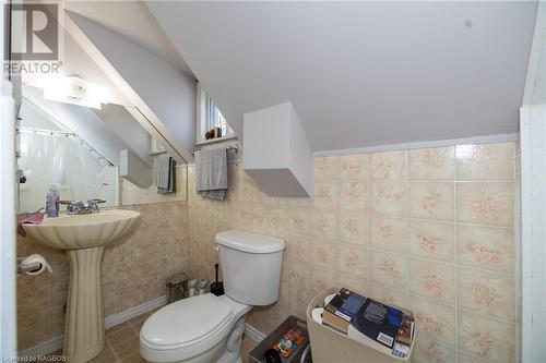 380 11Th Street W, Owen Sound, ON - Indoor Photo Showing Bathroom