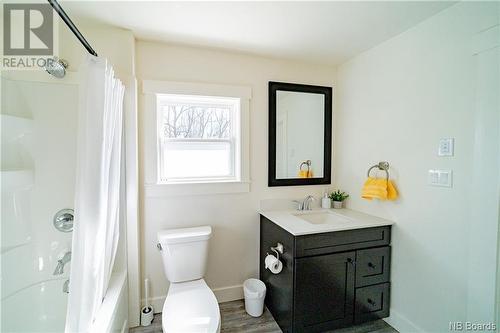488 Canada Street, Marysville, NB - Indoor Photo Showing Bathroom