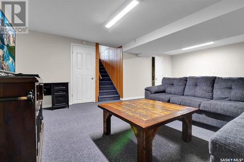 6606 Dalgliesh Drive, Regina, SK - Indoor Photo Showing Living Room