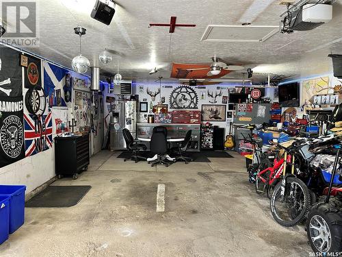 130 Main Street, Martensville, SK - Indoor Photo Showing Garage
