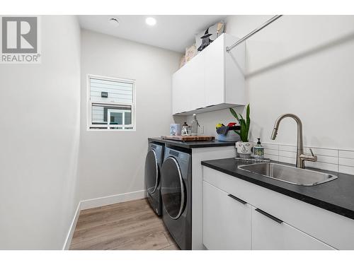 2838 Copper Ridge Drive, West Kelowna, BC - Indoor Photo Showing Laundry Room