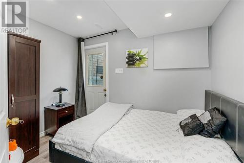 1465 Foster Avenue, Windsor, ON - Indoor Photo Showing Bedroom