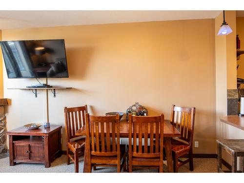 105 - 1549 Kicking Horse Trail, Golden, BC - Indoor Photo Showing Dining Room