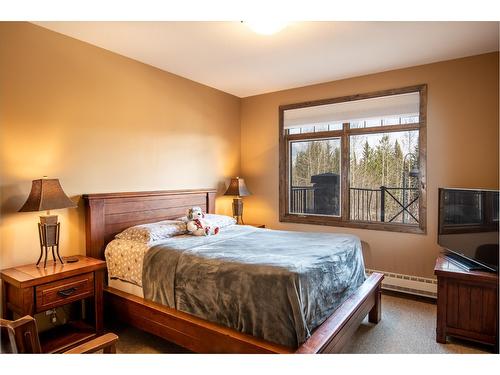 105 - 1549 Kicking Horse Trail, Golden, BC - Indoor Photo Showing Bedroom