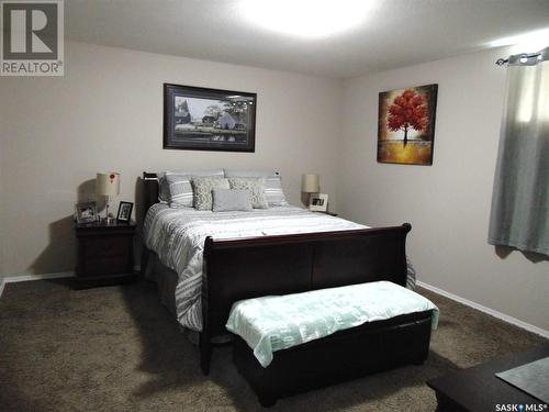 212 100 Chaparral Boulevard, Martensville, SK - Indoor Photo Showing Bedroom