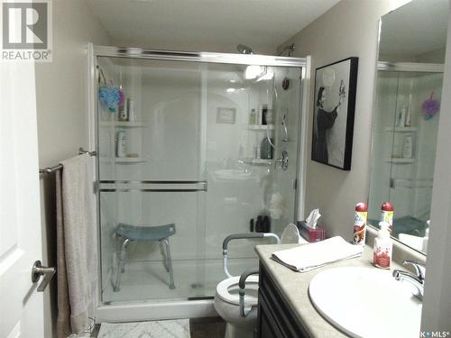 212 100 Chaparral Boulevard, Martensville, SK - Indoor Photo Showing Bathroom