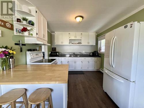 108 Omenica Street, Kitimat, BC - Indoor Photo Showing Kitchen