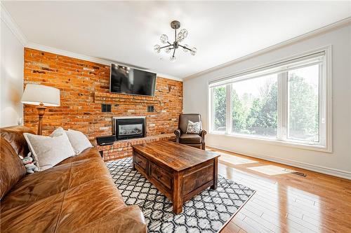 6 Iris Court, Carlisle, ON - Indoor Photo Showing Living Room With Fireplace