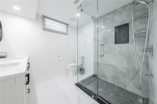 6 Iris Court, Carlisle, ON - Indoor Photo Showing Bathroom
