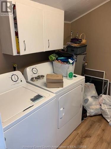 31 Pearl, Kingsville, ON - Indoor Photo Showing Laundry Room