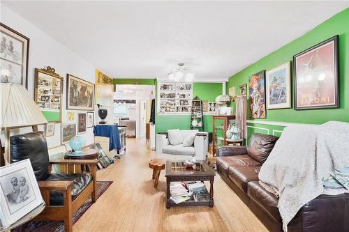 26 Brodick Street, Hamilton, ON - Indoor Photo Showing Living Room