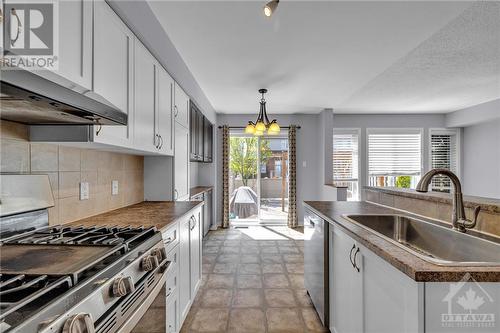 936 Schooner Crescent, Ottawa, ON - Indoor Photo Showing Kitchen