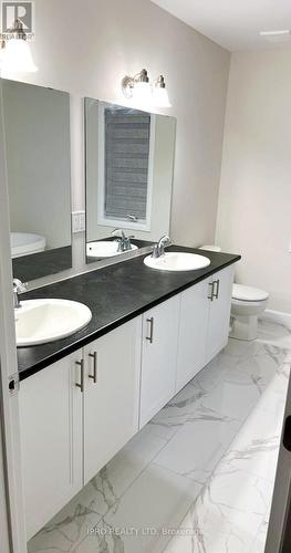 221 O'Neil Street, Smith-Ennismore-Lakefield, ON - Indoor Photo Showing Bathroom