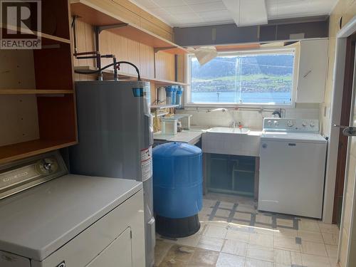 7488 Old Stamp Mill Road, Vernon, BC - Indoor Photo Showing Laundry Room