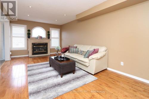5817 Questman Hollow, Mississauga, ON - Indoor Photo Showing Living Room With Fireplace